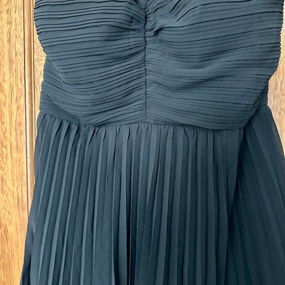 Strapless black formal gown - Picture 2 of 6